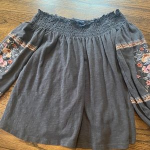 American eagle off the shoulder top